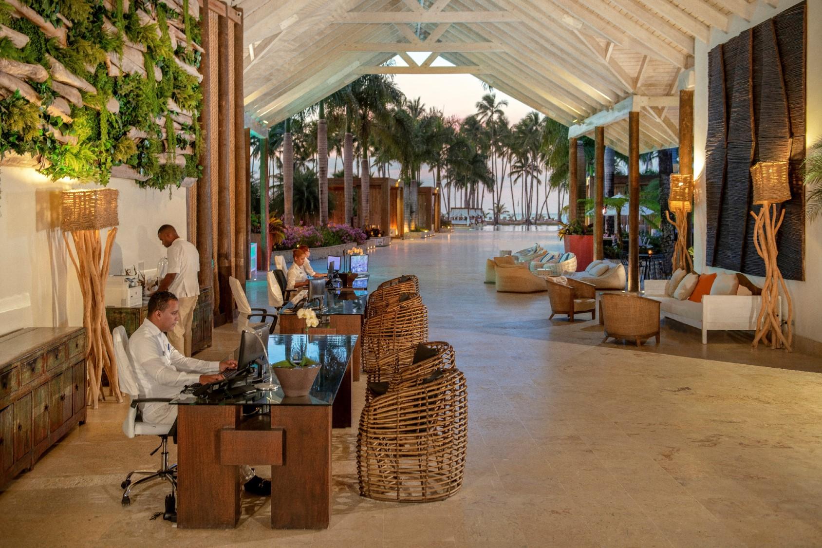 비바 윈덤 V 사마나 - 올 인클루시브, 성인 전용 라스테레나스 외부 사진 Lobby at the Hard Rock Hotel & Casino Punta Cana