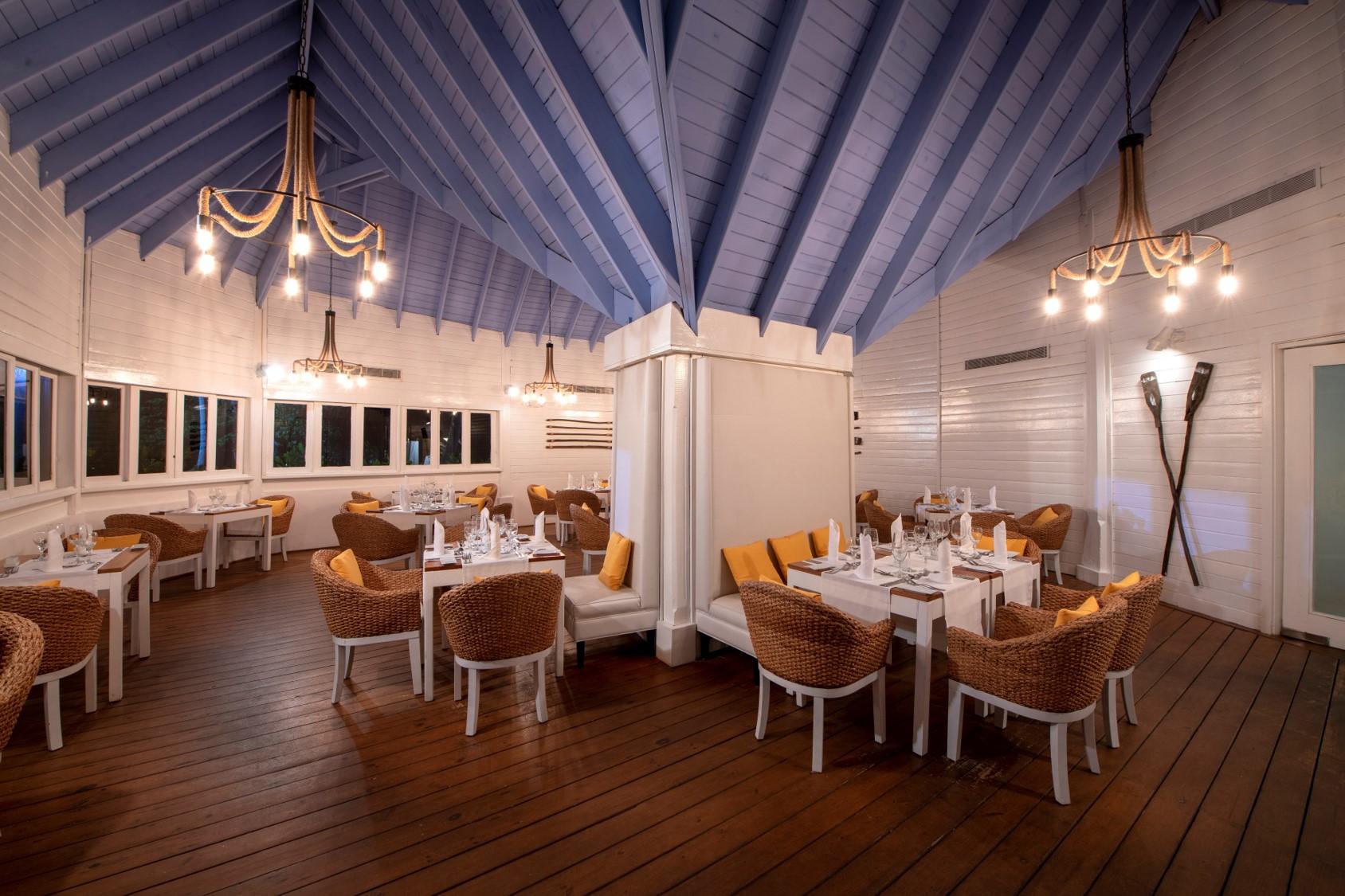 비바 윈덤 V 사마나 - 올 인클루시브, 성인 전용 라스테레나스 외부 사진 The interior of the restaurant